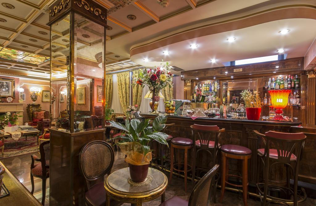 Hotel Vittoria Milaan Buitenkant foto
