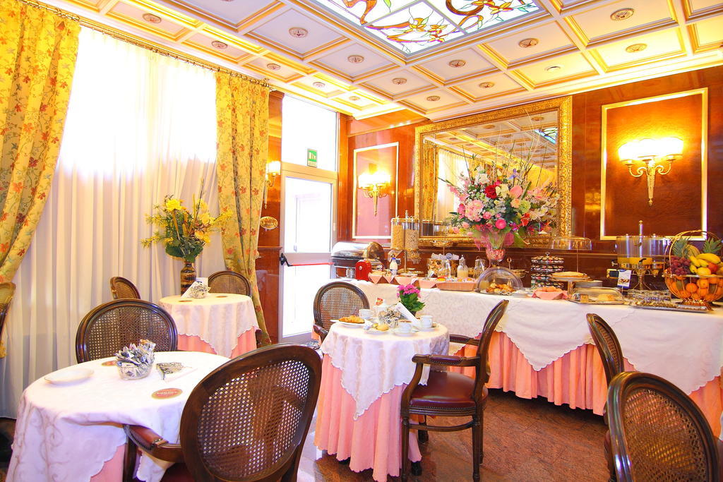 Hotel Vittoria Milaan Buitenkant foto