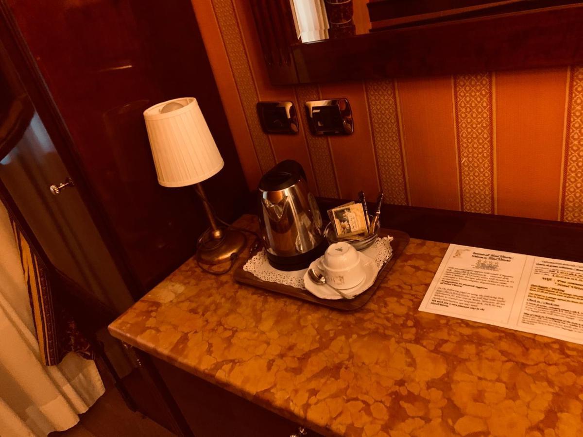 Hotel Vittoria Milaan Buitenkant foto
